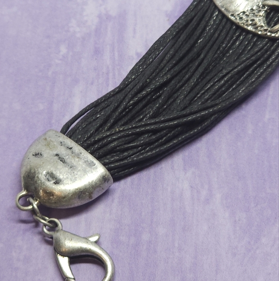 VCLM Black & Silver Tone Textured Chunky Bracelet - Picture 3 of 7